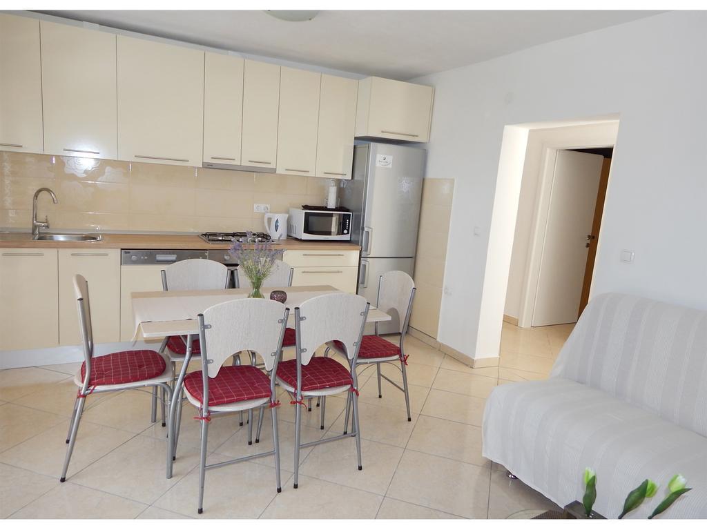 Apartments Nedjeljka Ražanj Extérieur photo