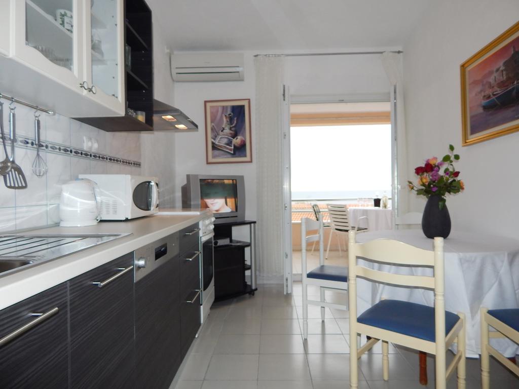 Apartments Nedjeljka Ražanj Chambre photo