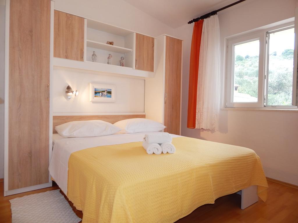 Apartments Nedjeljka Ražanj Chambre photo