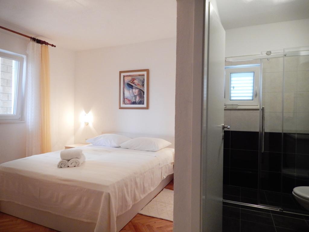 Apartments Nedjeljka Ražanj Chambre photo