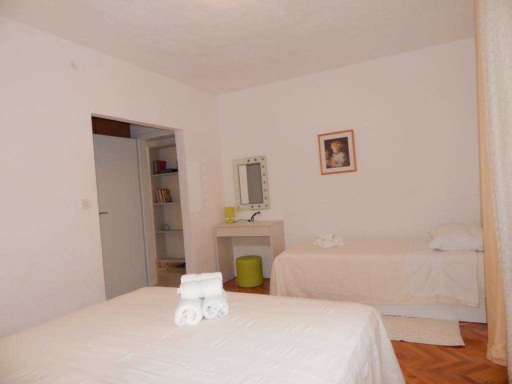 Apartments Nedjeljka Ražanj Chambre photo
